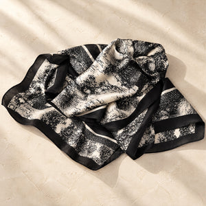 Noir Toile scarf